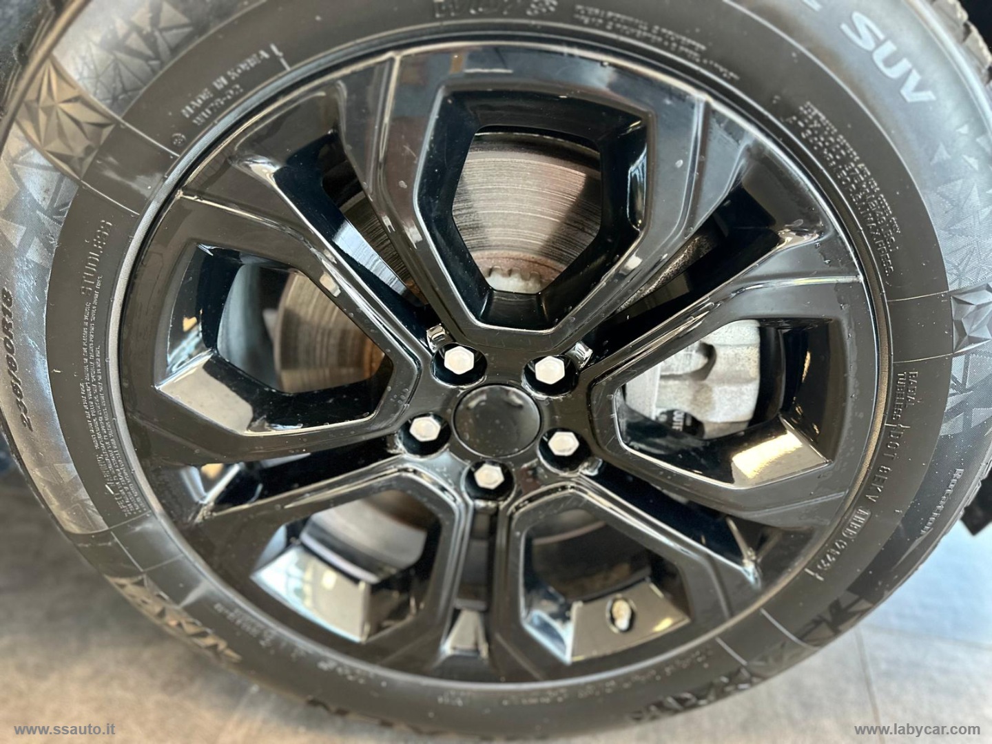 RR Evoque 2.0D L.Flw 150 AWD R-Dyn.HSE TAGLIANDI CERTIFICATI!! - immagine 10