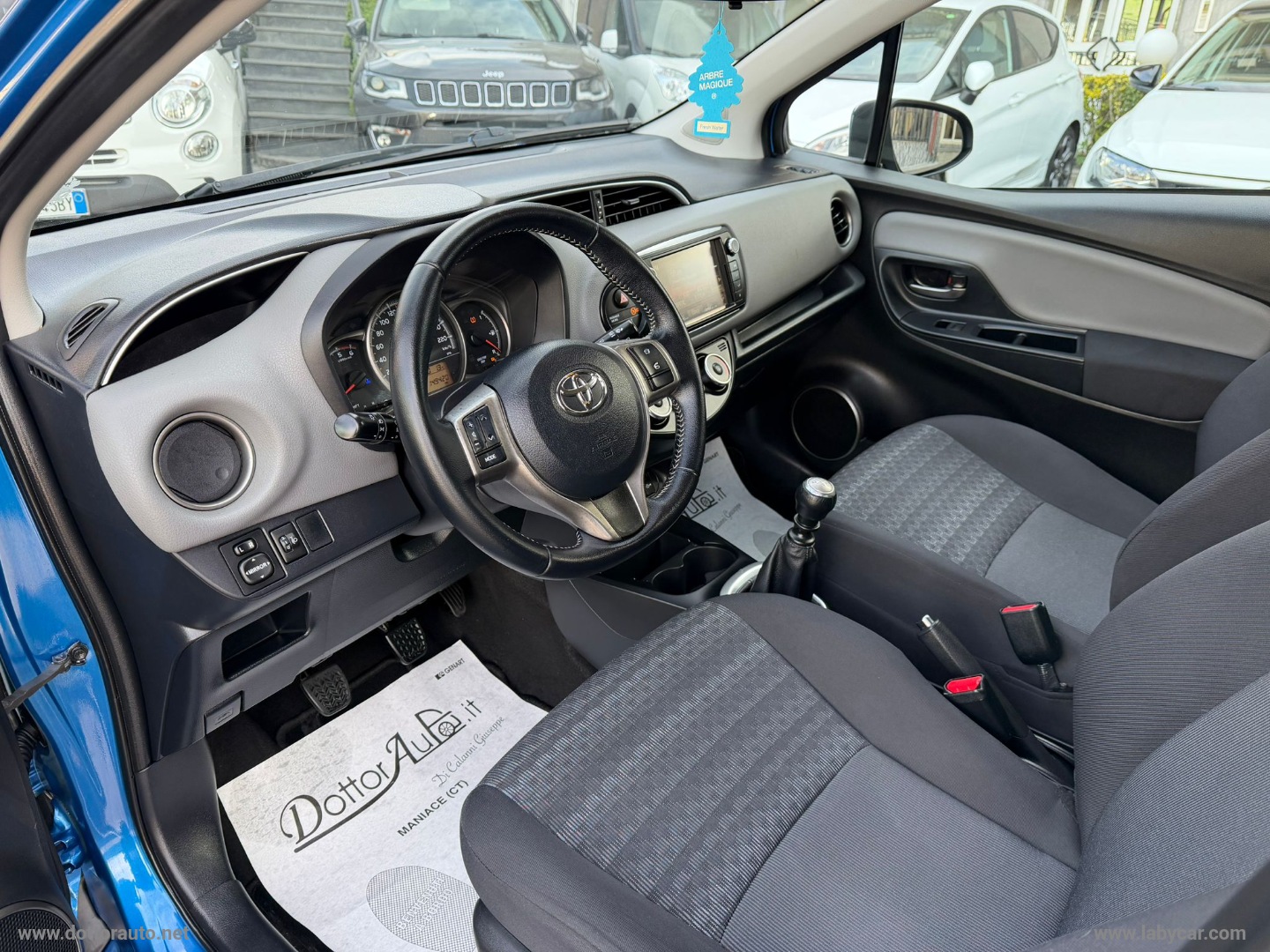 Yaris 1.4 D-4D 5p. Lounge - immagine 10