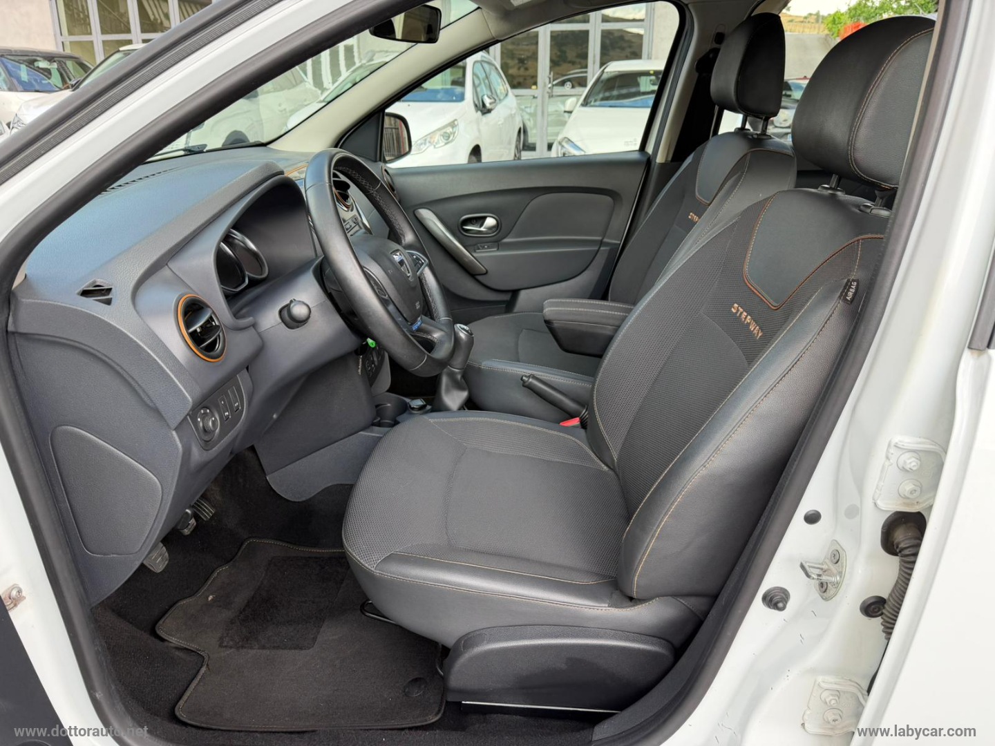 Sandero Stepway 1.5 dCi 8V 90 CV S&S - immagine 10