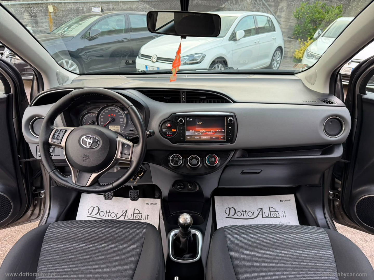 Yaris 1.0 5p. Lounge - immagine 10