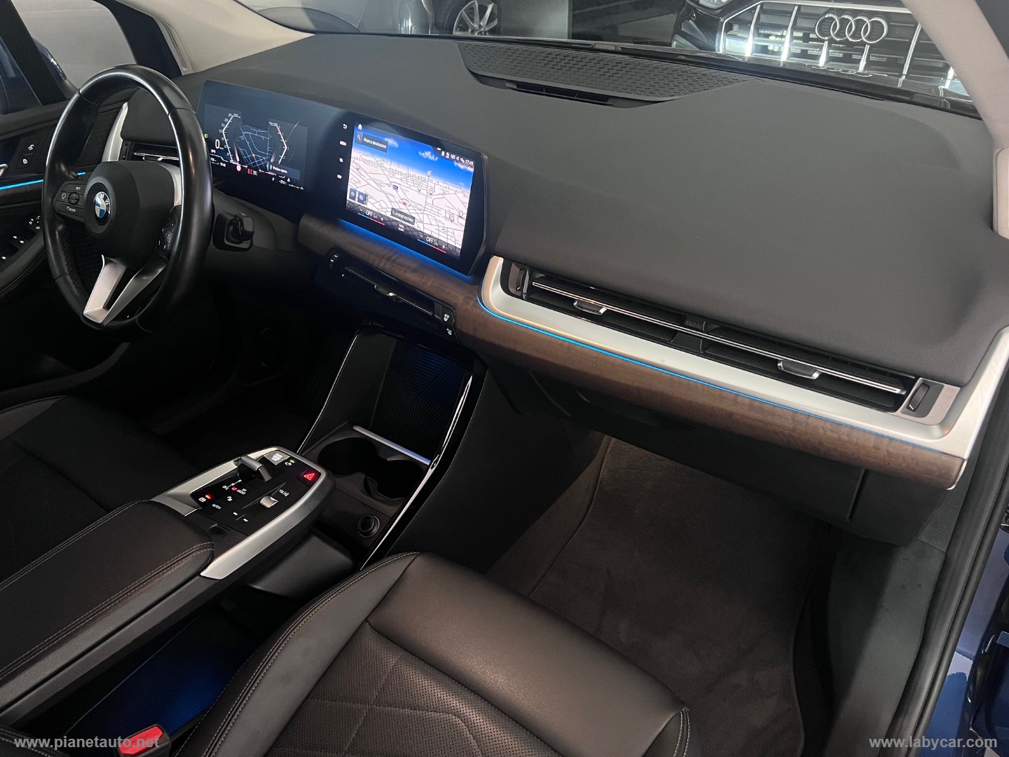 218d Active Tourer Luxury - immagine 10