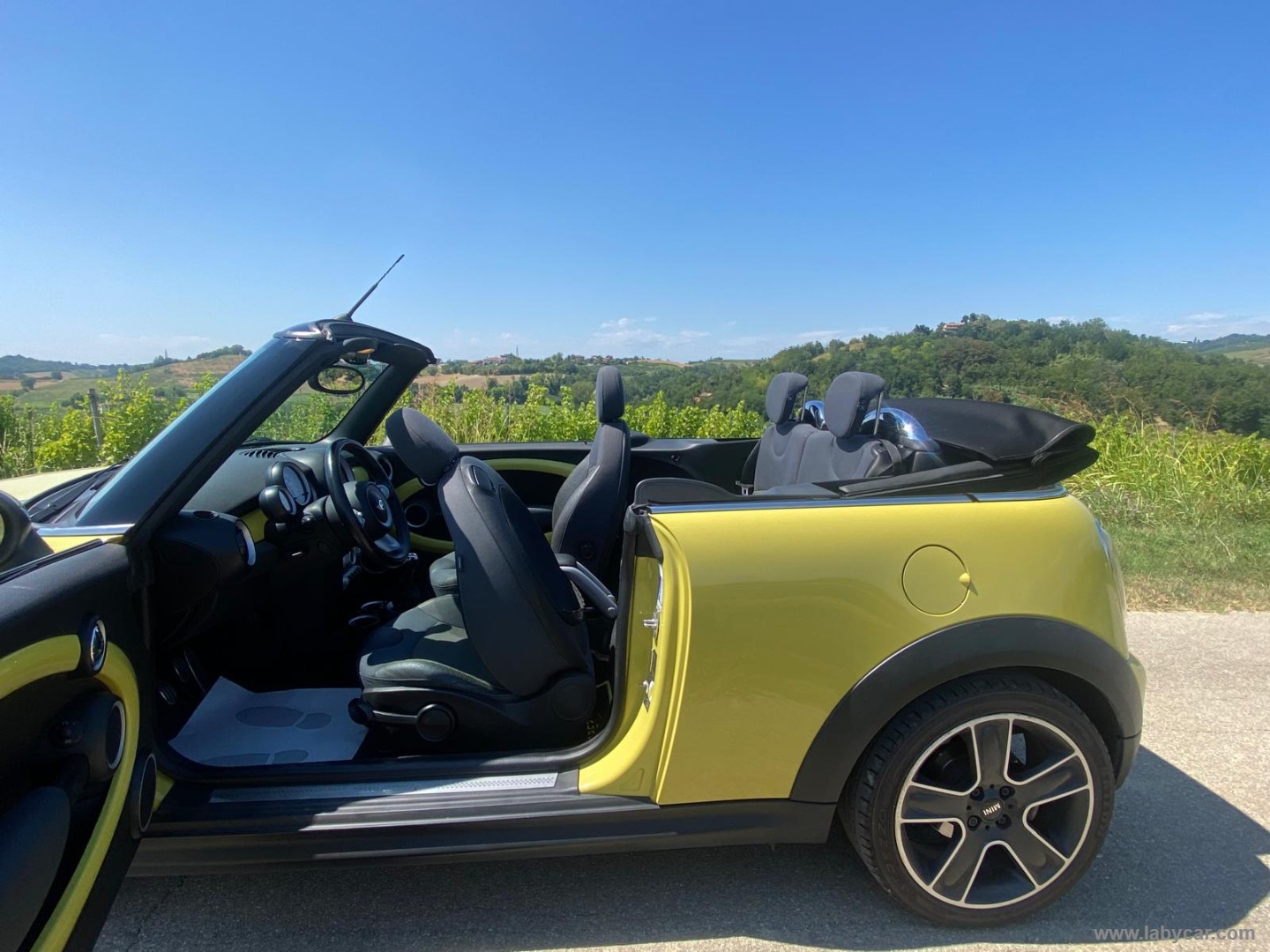 Mini Cooper S Cabrio - immagine 10