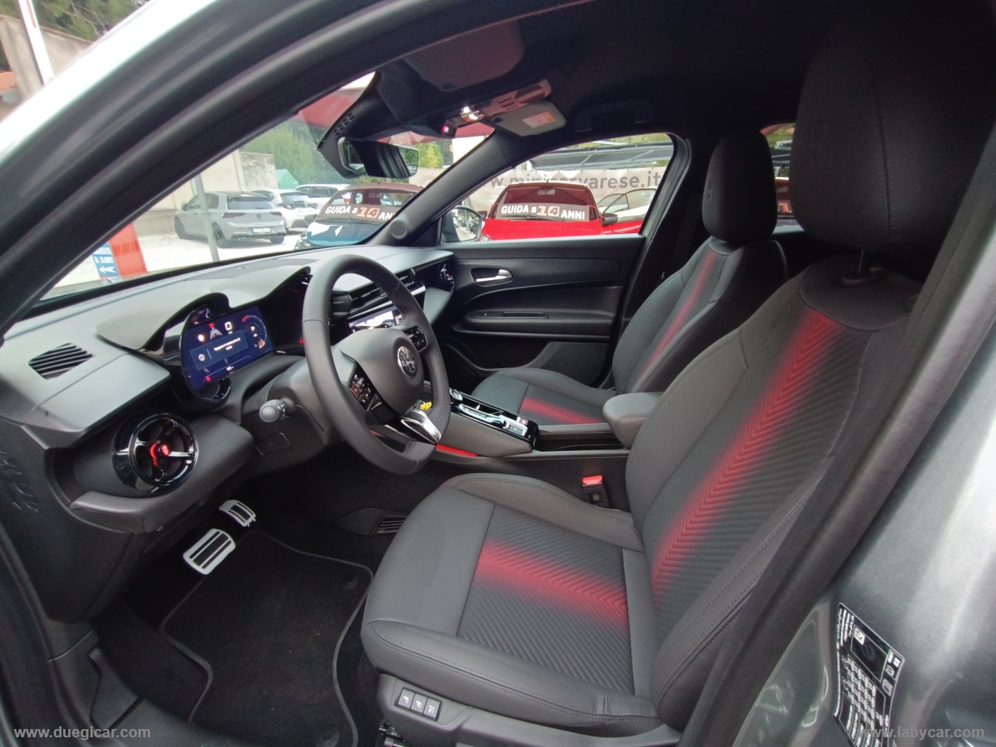 Junior 1.2 136 CV Hybrid eDCT6 Speciale - immagine 10