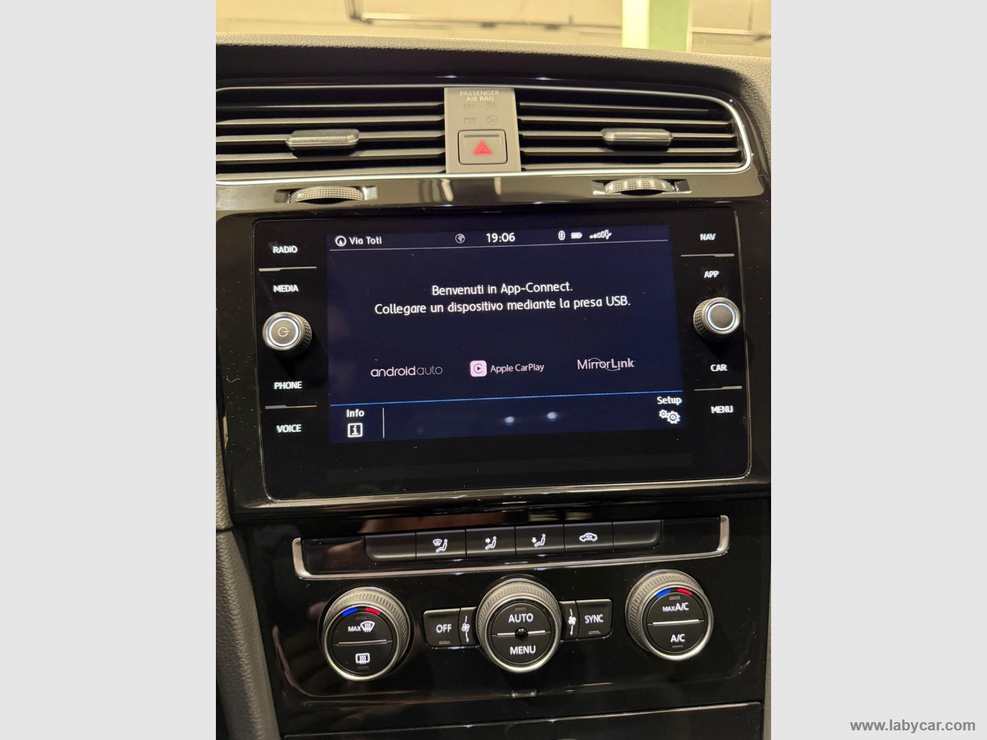 Golf 2.0 TDI 5p. Executive BMT - immagine 10