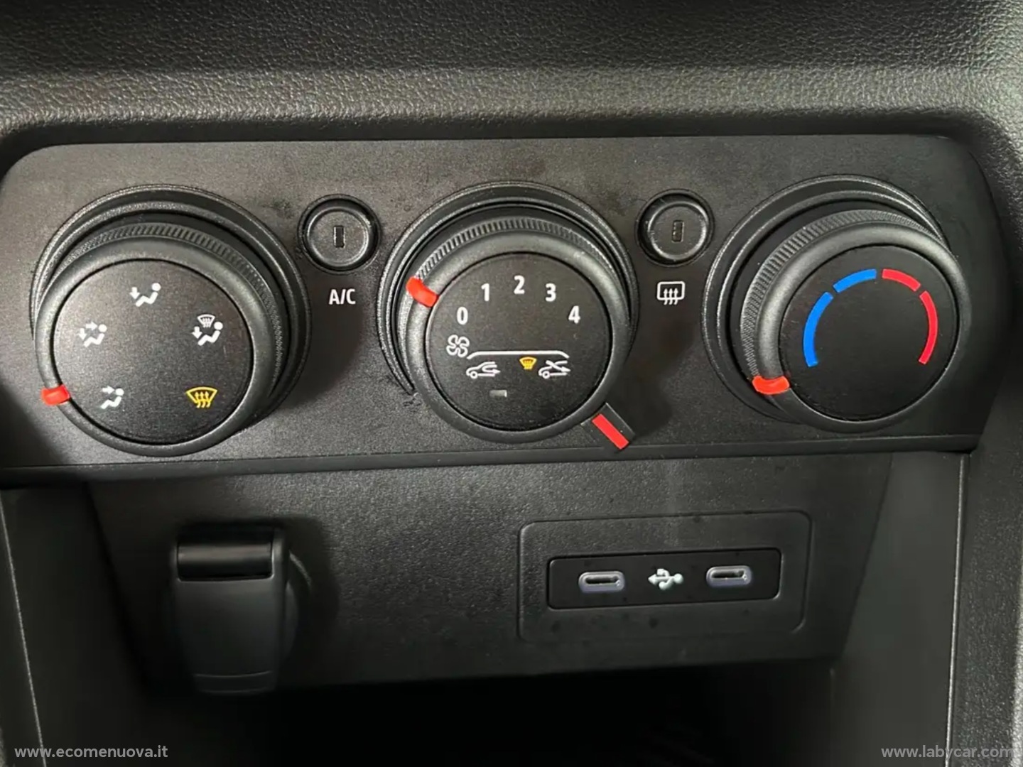 Sandero Stepway Eco-G 120CV Expression - immagine 10