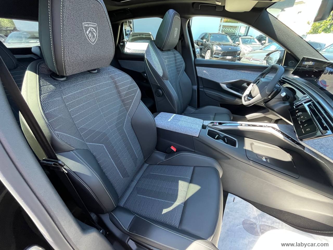3008 Plug-in Hybrid 225 e-DCS7 GT - immagine 10
