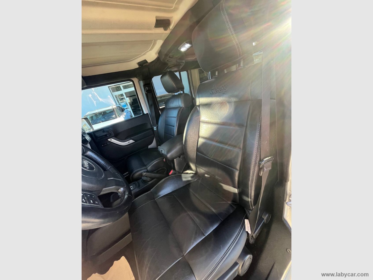 Wrangler Unlimited 2.8 CRD Sahara A. - immagine 10
