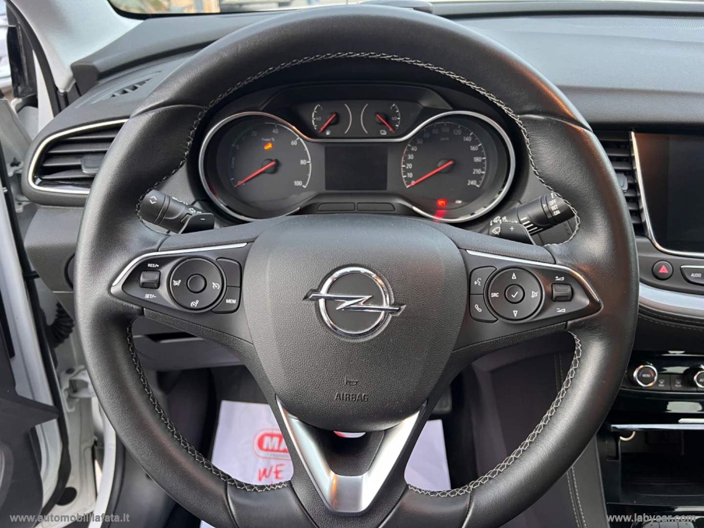 Grandland X 1.6 Hybrid Plug-in aut. FWD 04/2021 36.300KM - immagine 10