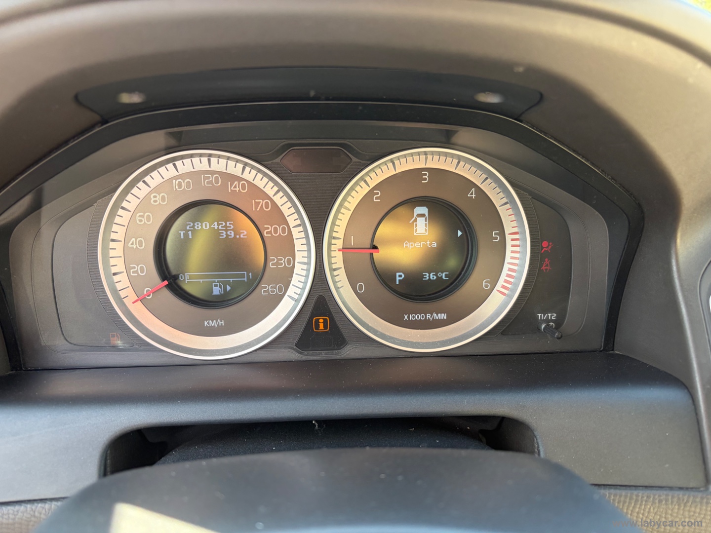 XC60 D3 Geartronic Momentum - immagine 11