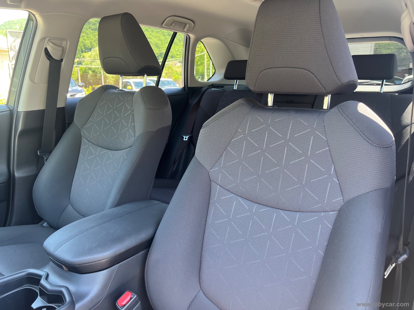 RAV4 2.5 HV - immagine 11