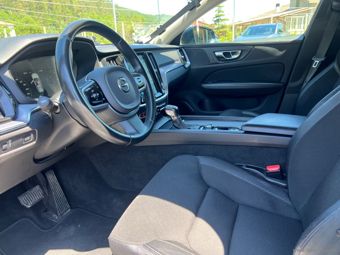 V60 Cross Country D4 AWD Geartronic Pro - immagine 11