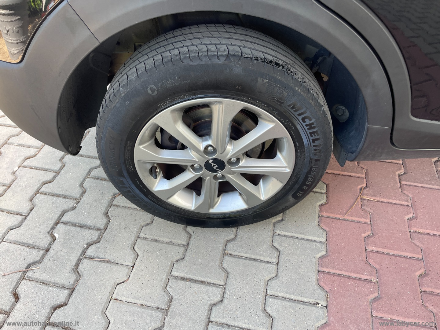 Stonic 1.0 T-GDi 100 CV MHEV iMT Style - immagine 11