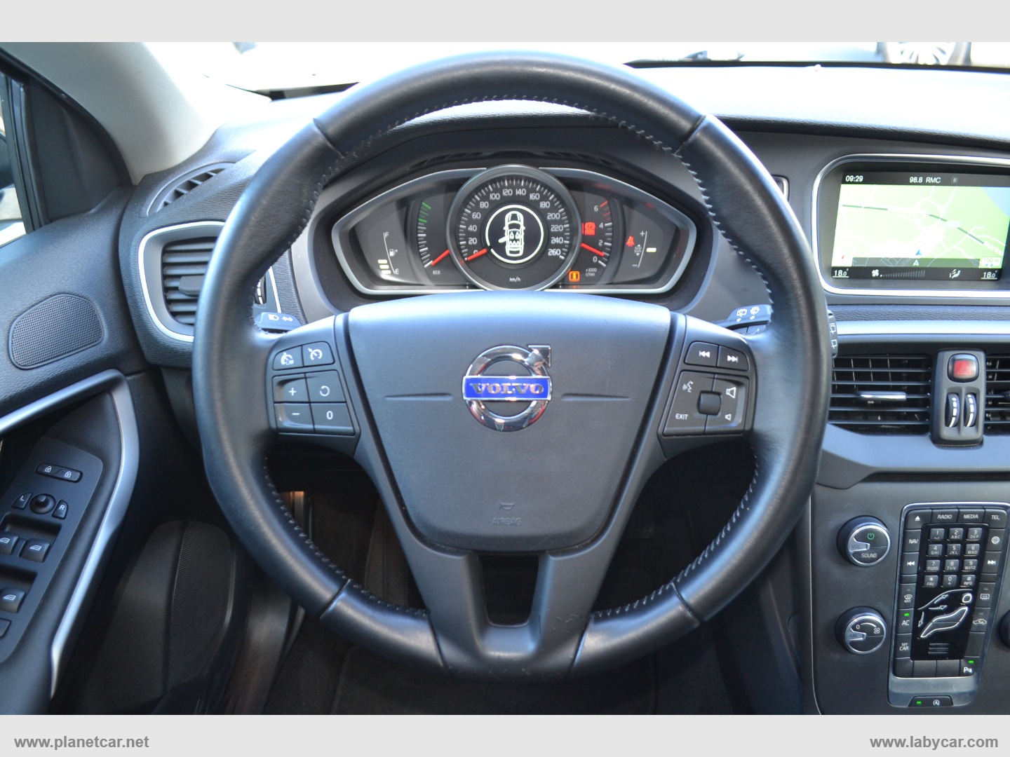 V40 Cross Country D2 Momentum - immagine 11