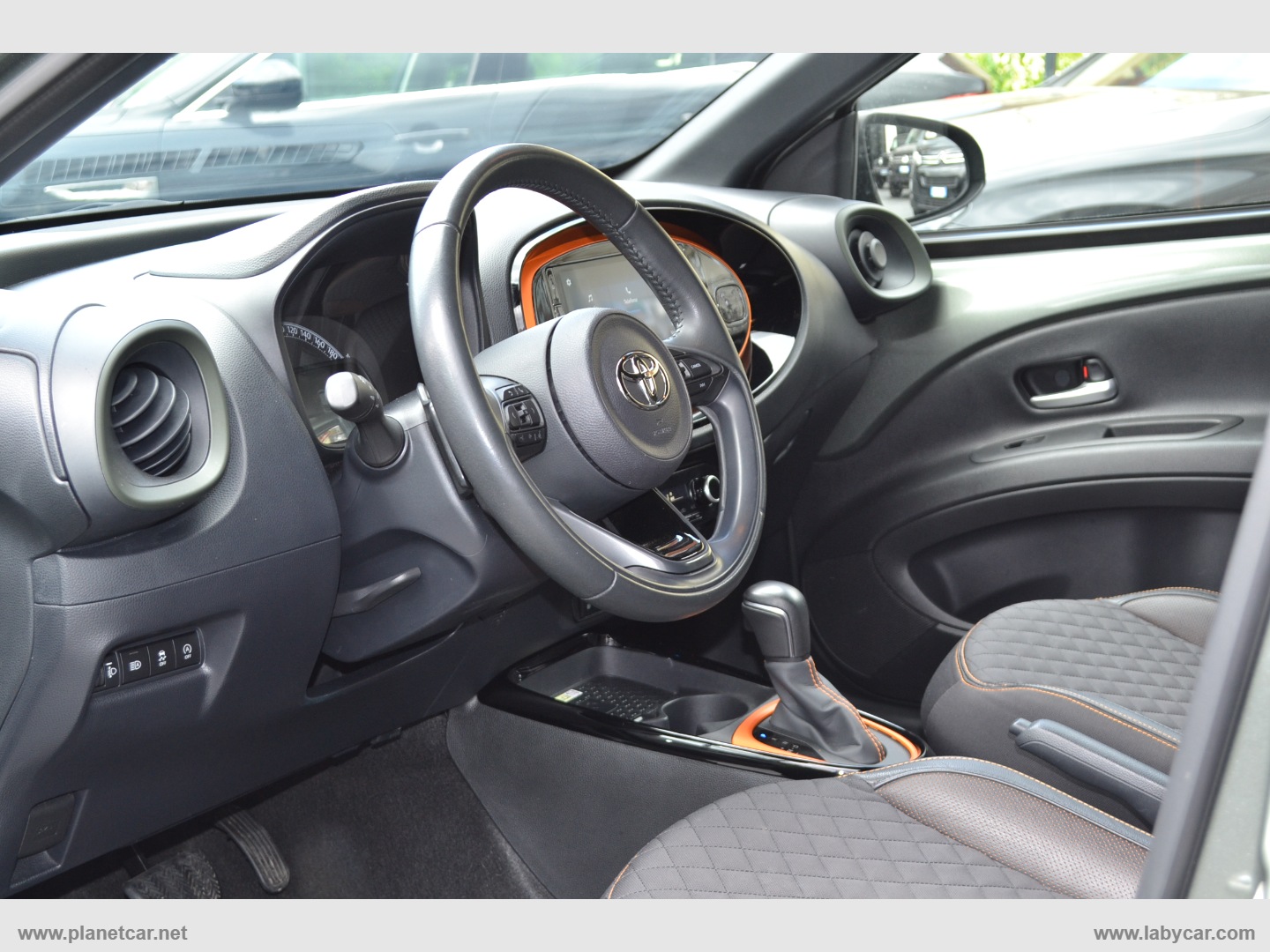 Aygo X 1.0 VVT-i 72 CV 5p. Limited S-CVT - immagine 11