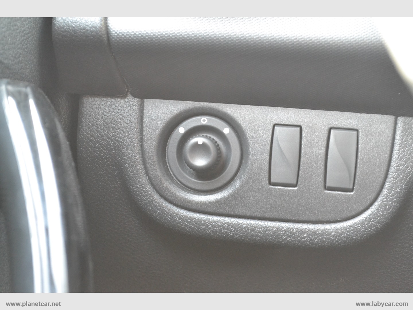Sandero 1.2 GPL 75 CV Extra - immagine 11