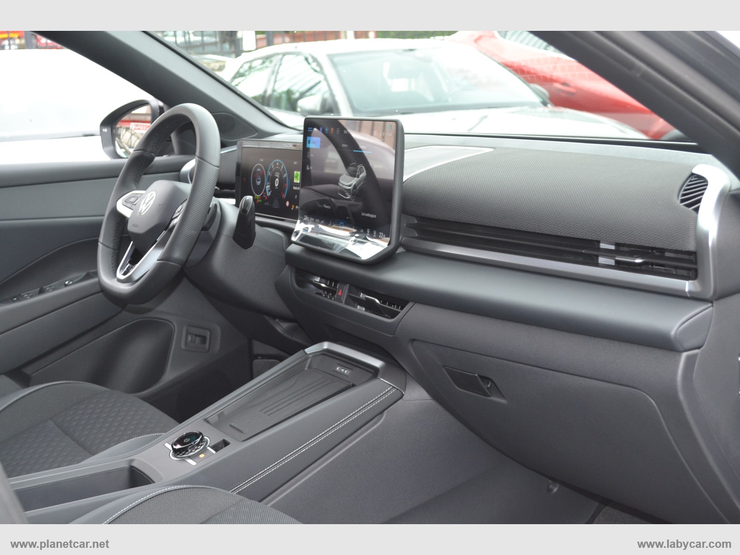 T-Roc 1.5 eTSI ACT 150 CV DSG R-Line - immagine 11