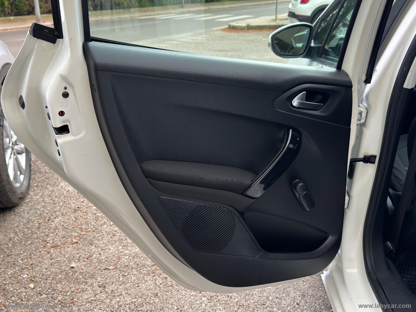 208 1.4 HDi 68 CV 5p. Business - immagine 11