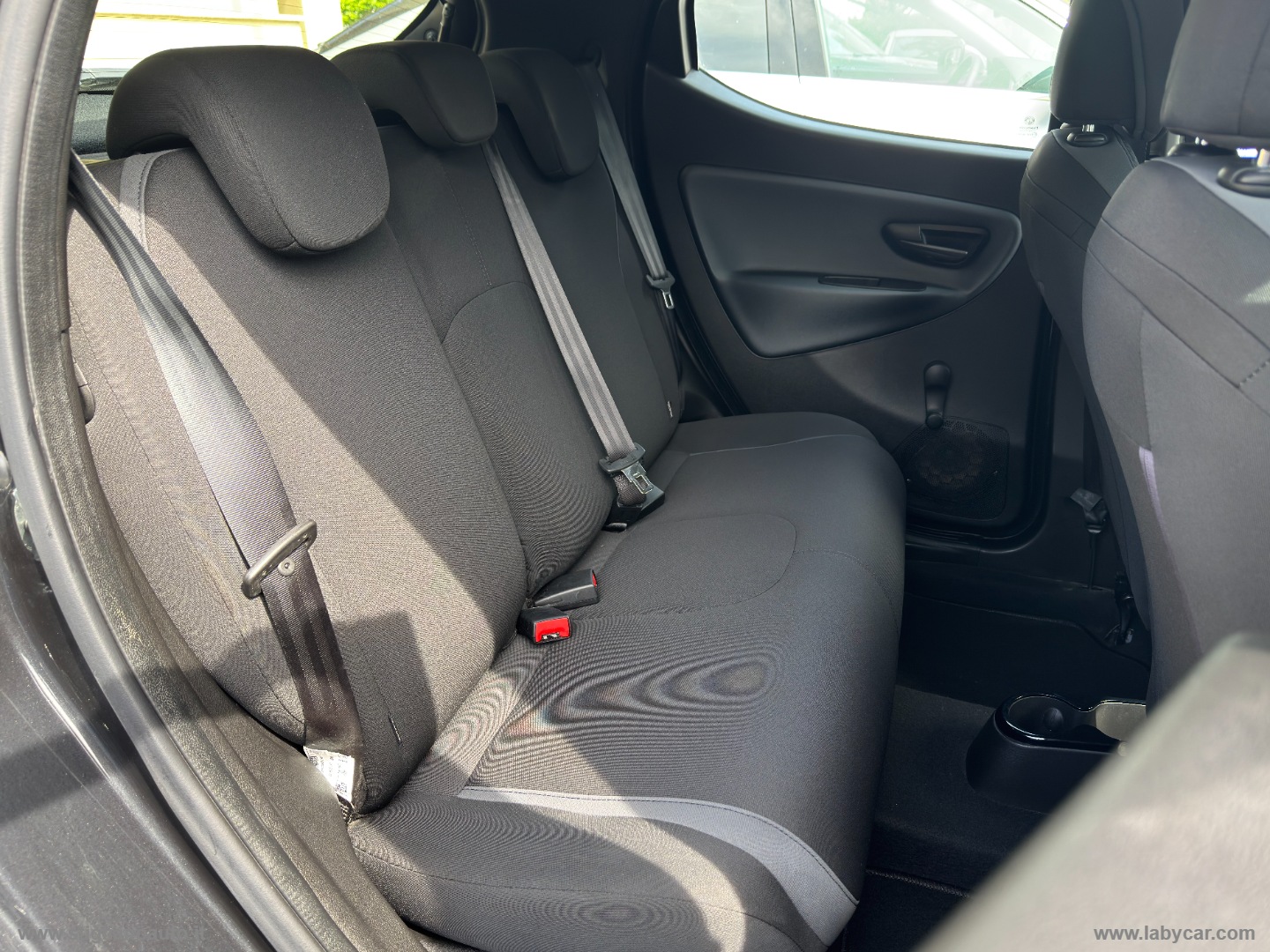 Ypsilon 1.2 69 CV 5p. GPL Ecochic Silver - immagine 11