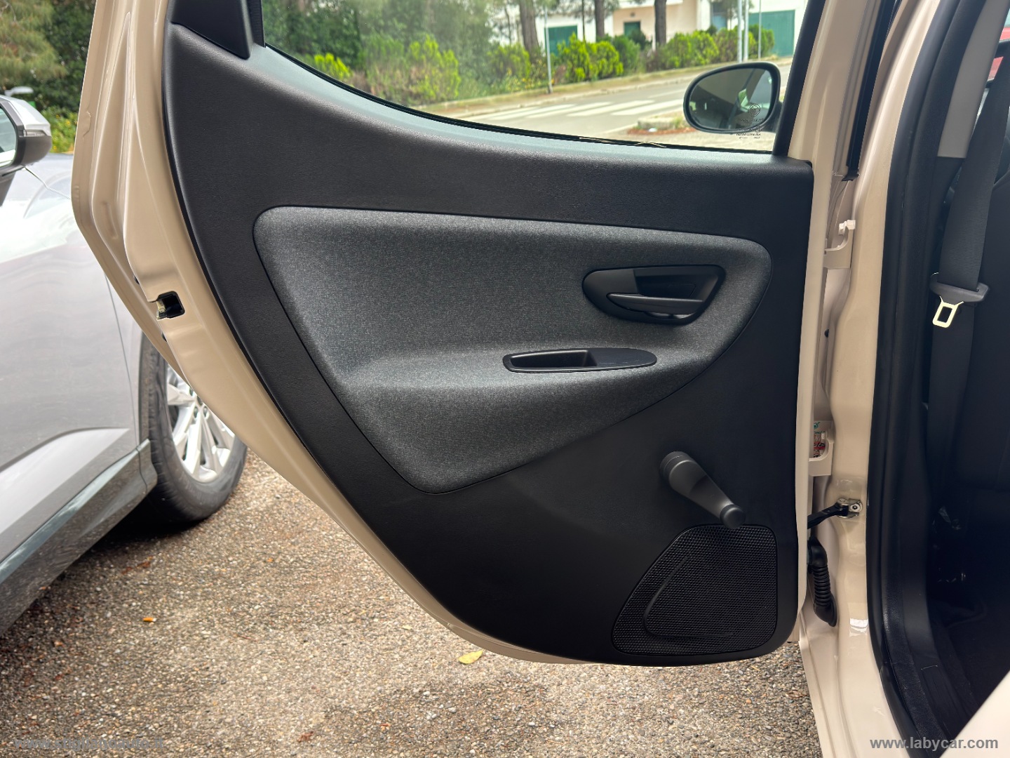 Ypsilon 1.2 69 CV 5p. GPL Ecochic Ele.Bl - immagine 11