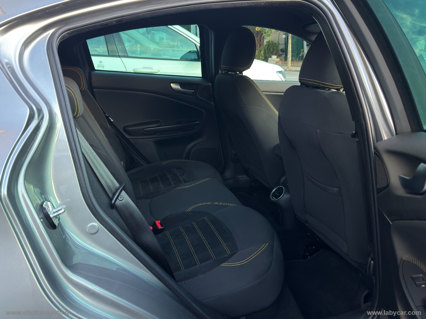 Giulietta 1.6 JTDm 120 CV Carb. Ed - immagine 11