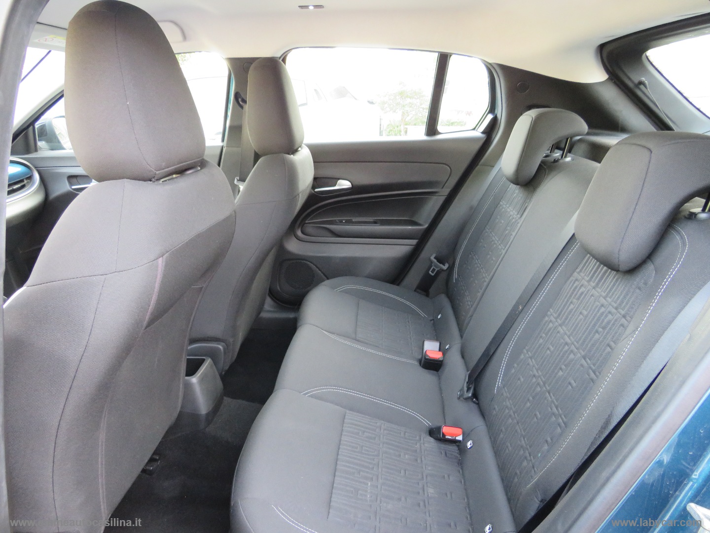 600 Hybrid 110 CV DCT MHEV - immagine 11