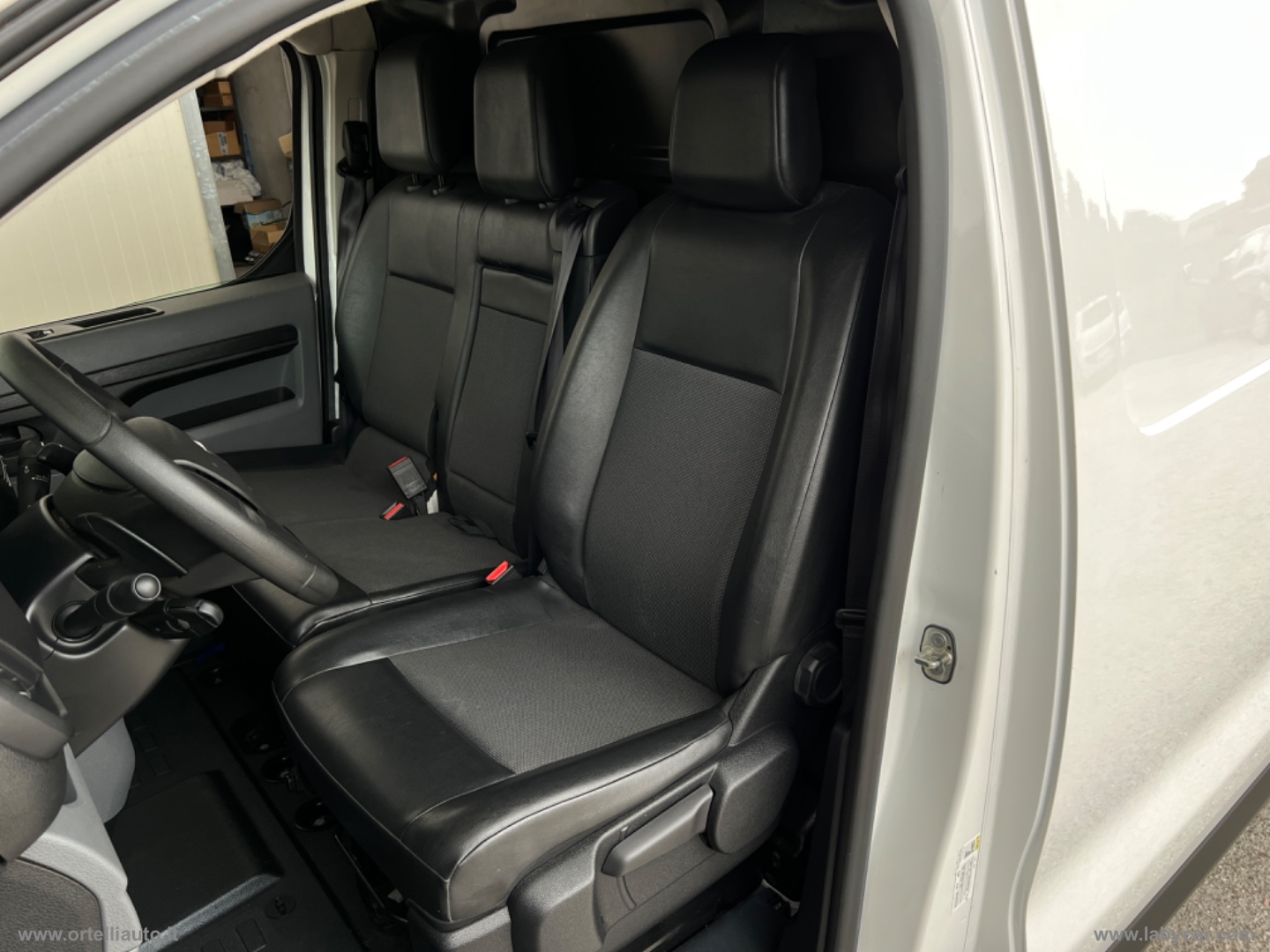 Vivaro 2.0D180S&S AT8 PL-TN M Fur. Enjoy + IVA - immagine 11