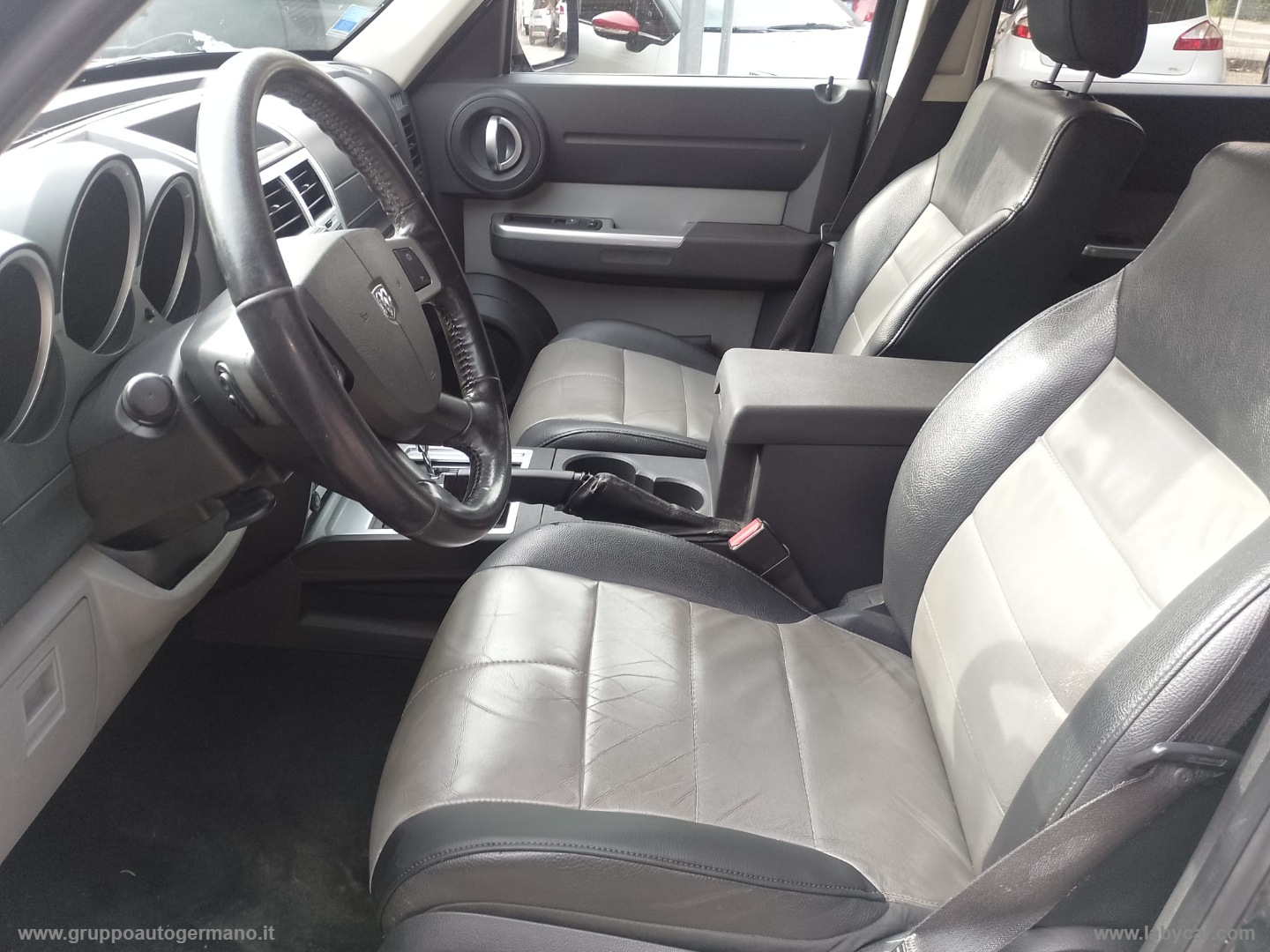 Nitro 2.8 CRD SXT 4WD Auto - immagine 11