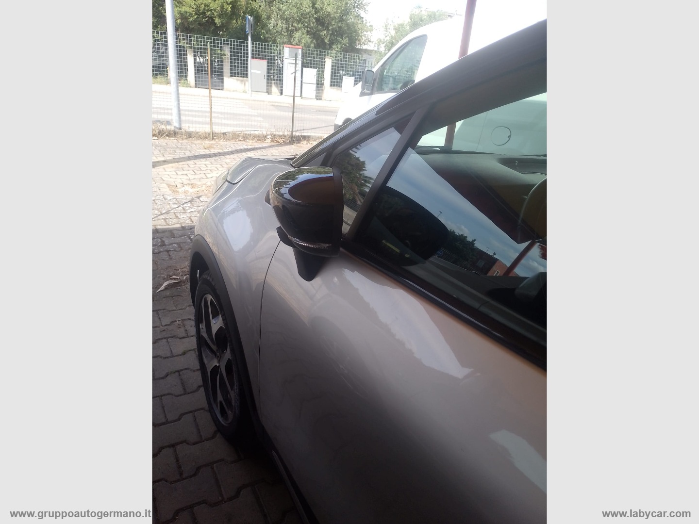 Captur dCi 8V 90 CV EDC Initiale Paris - immagine 11