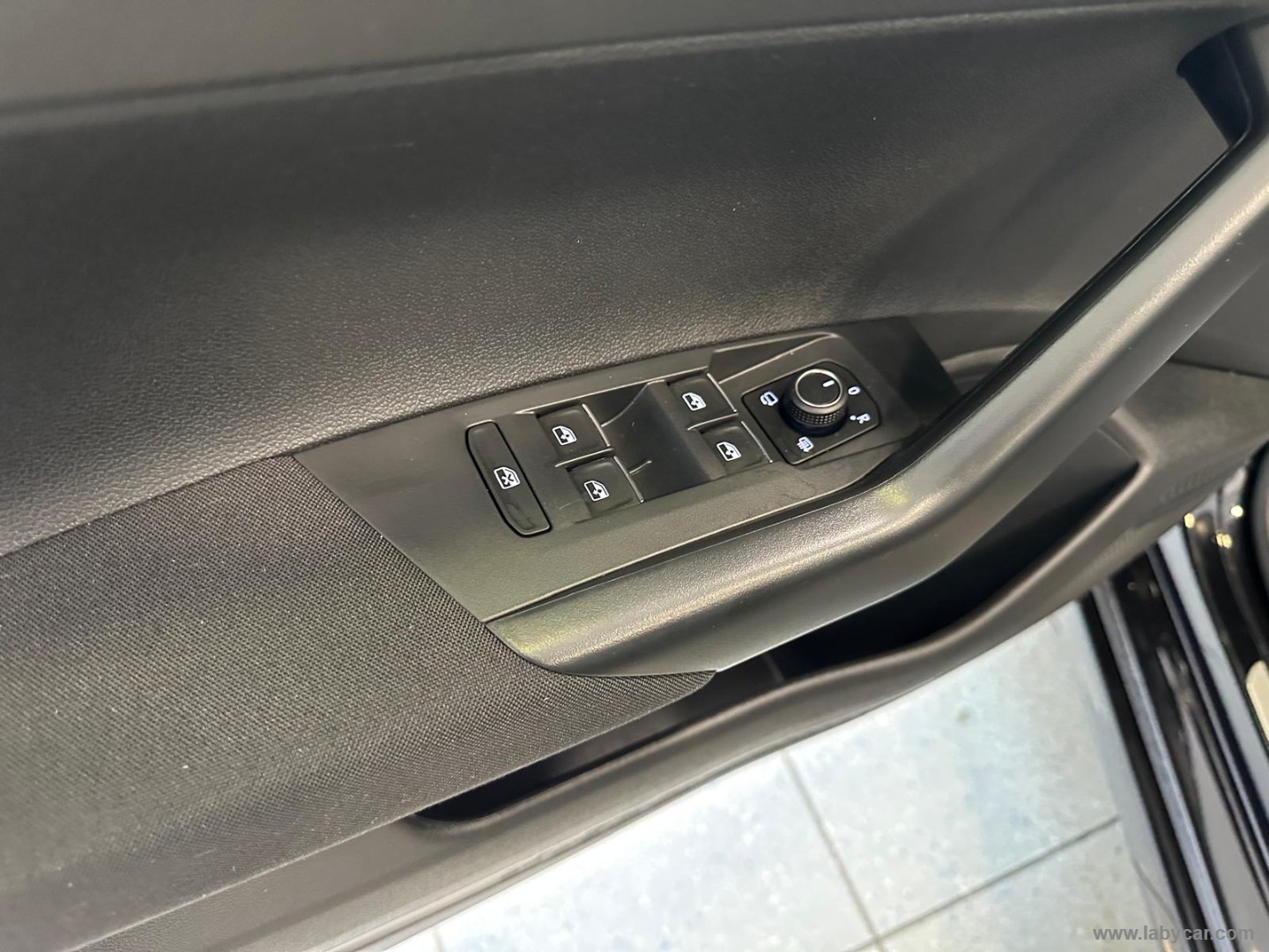Taigo 1.0 TSI 115 CV R-Line - immagine 11