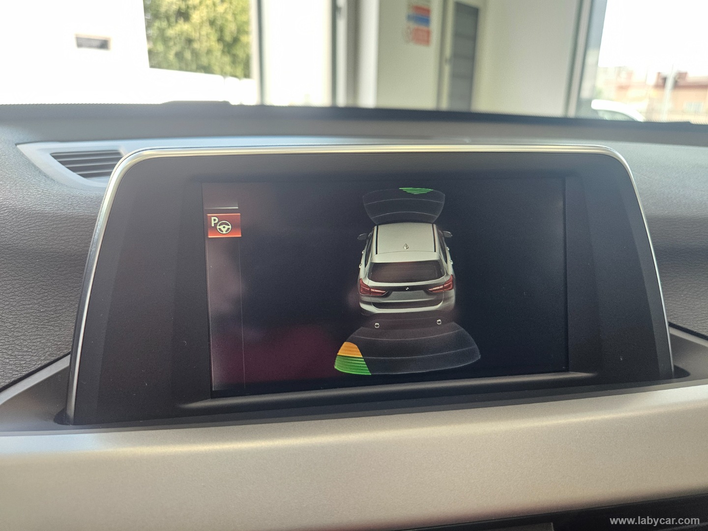 X1 xDrive18d Business - immagine 11