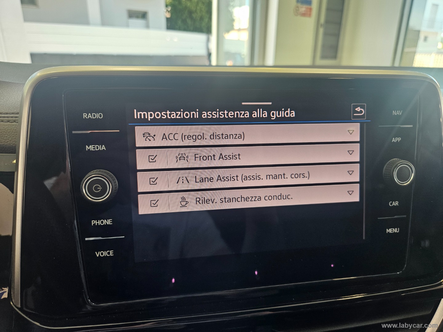 T-Roc 1.0 TSI R-Line - immagine 11