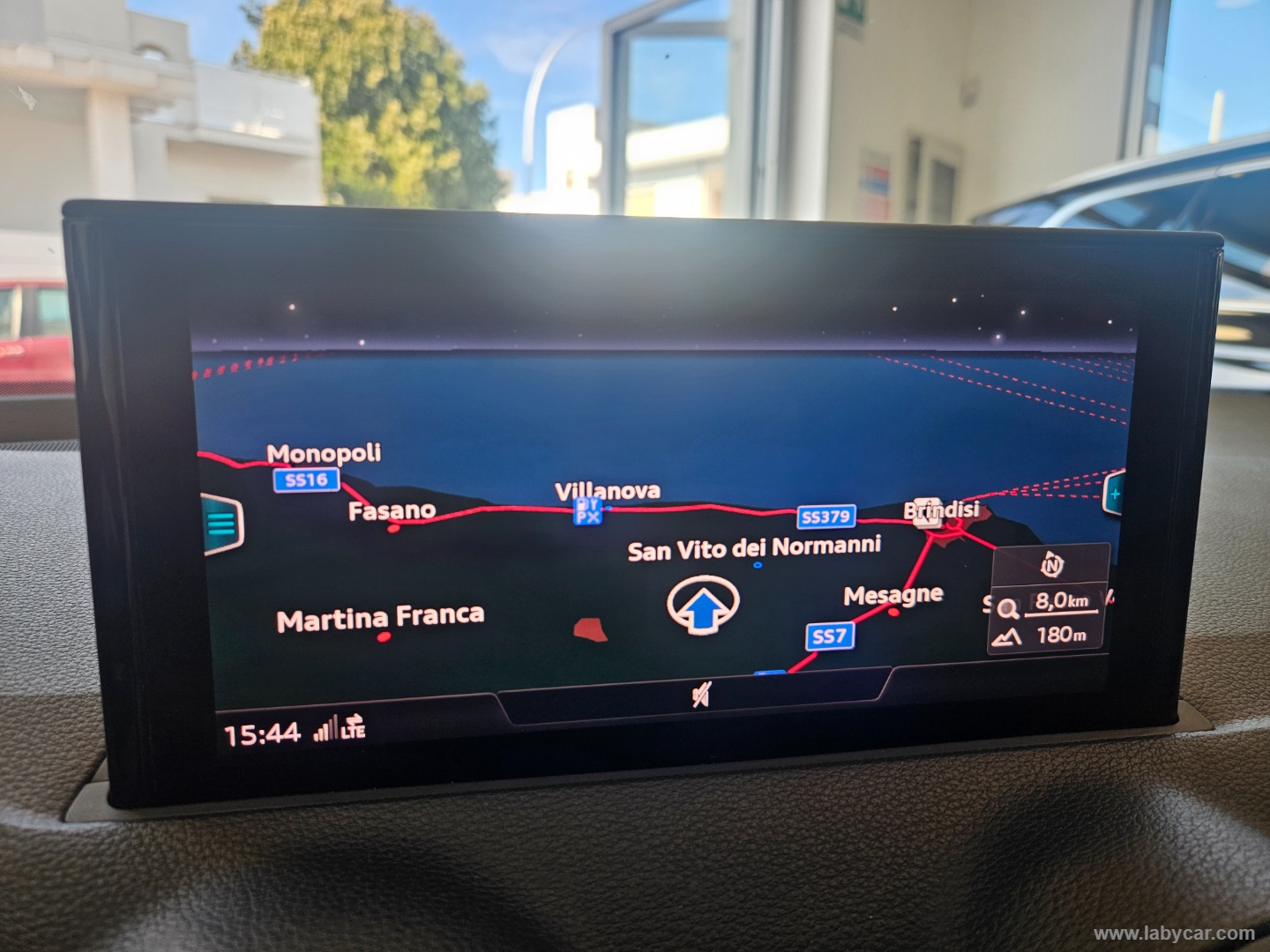 Q2 30 TDI S tronic Business - immagine 11