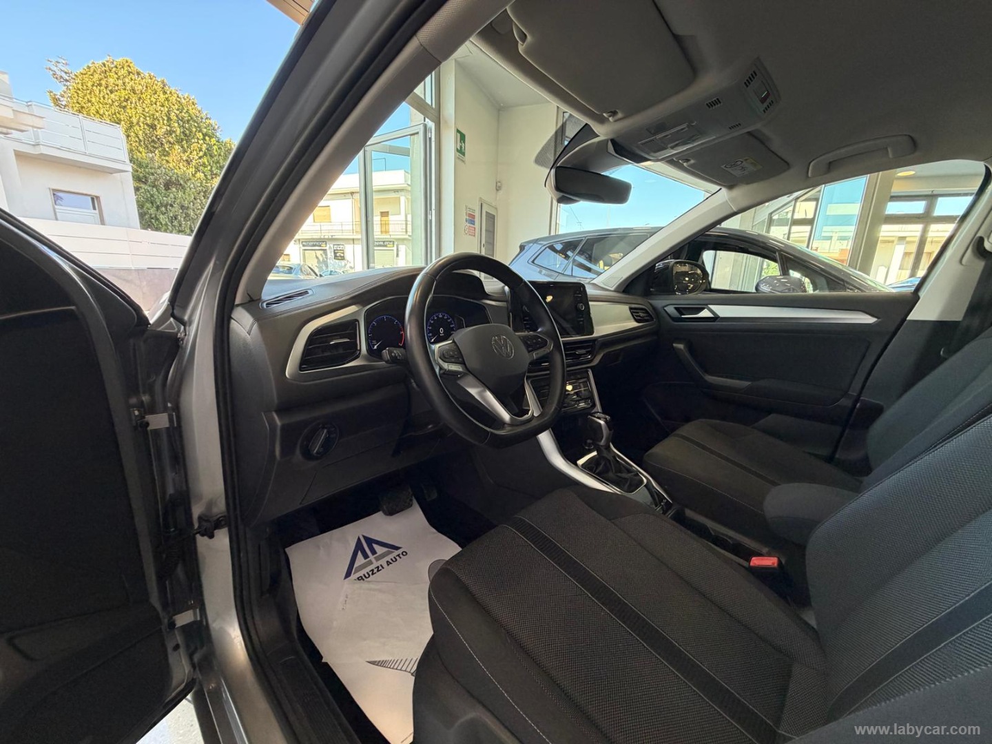 T-Roc 2.0 TDI SCR 150 CV DSG Life - immagine 11