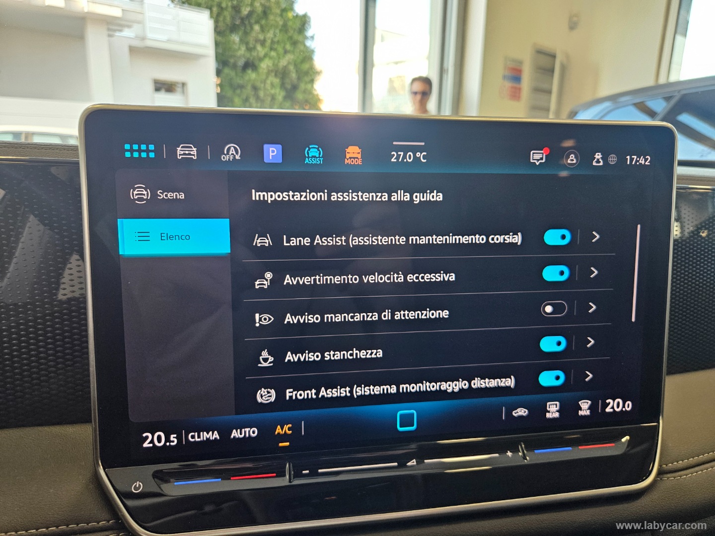 Tiguan 2.0 TDI 150 CV DSG Edition Plus - immagine 11