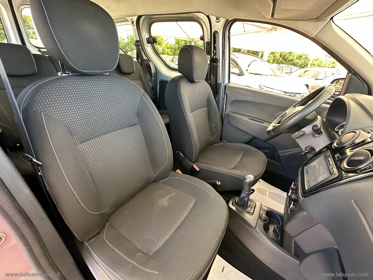 Dokker 1.6 8V 100 CV S&S GPL Essential - immagine 11