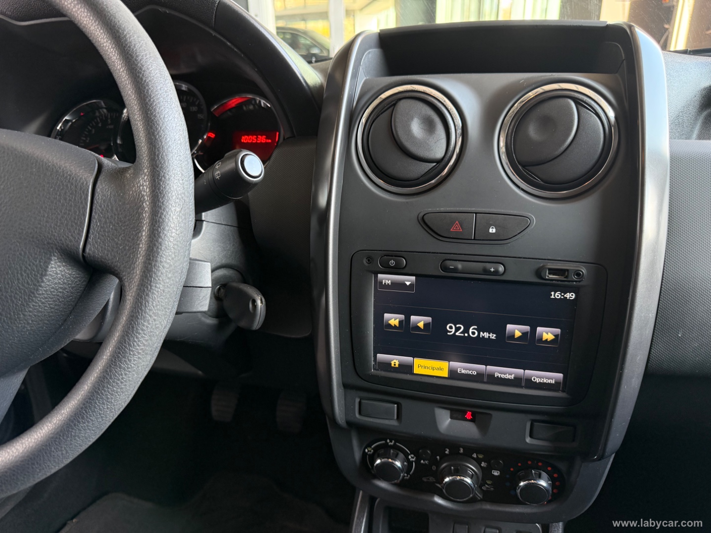 Duster 1.6 110 CV 4x2 GPL Lauréate - immagine 11