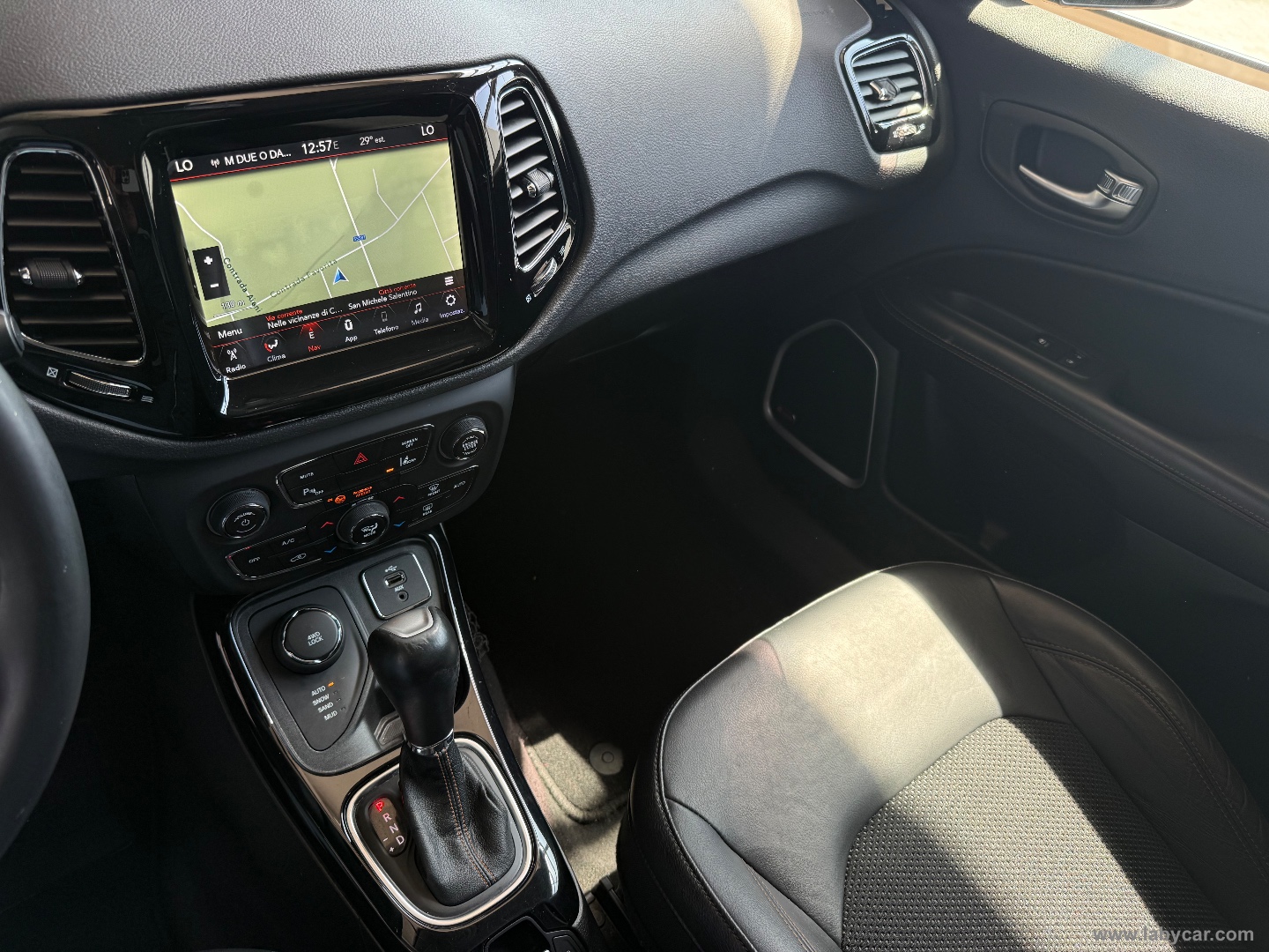 Compass 2.0 Mjt II aut. 4WD Longitude - immagine 11