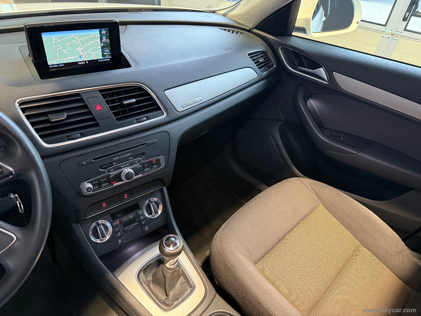 Q3 2.0 TDI quattro TETTO APRIBILE - immagine 11