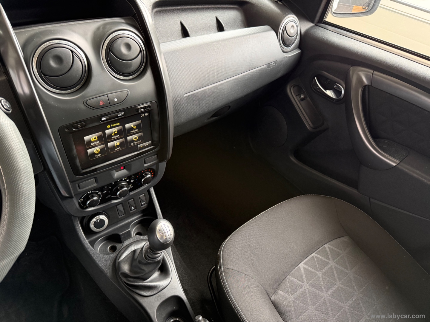 Duster 1.5 dCi 110 CV 4x4 Ambiance - immagine 11