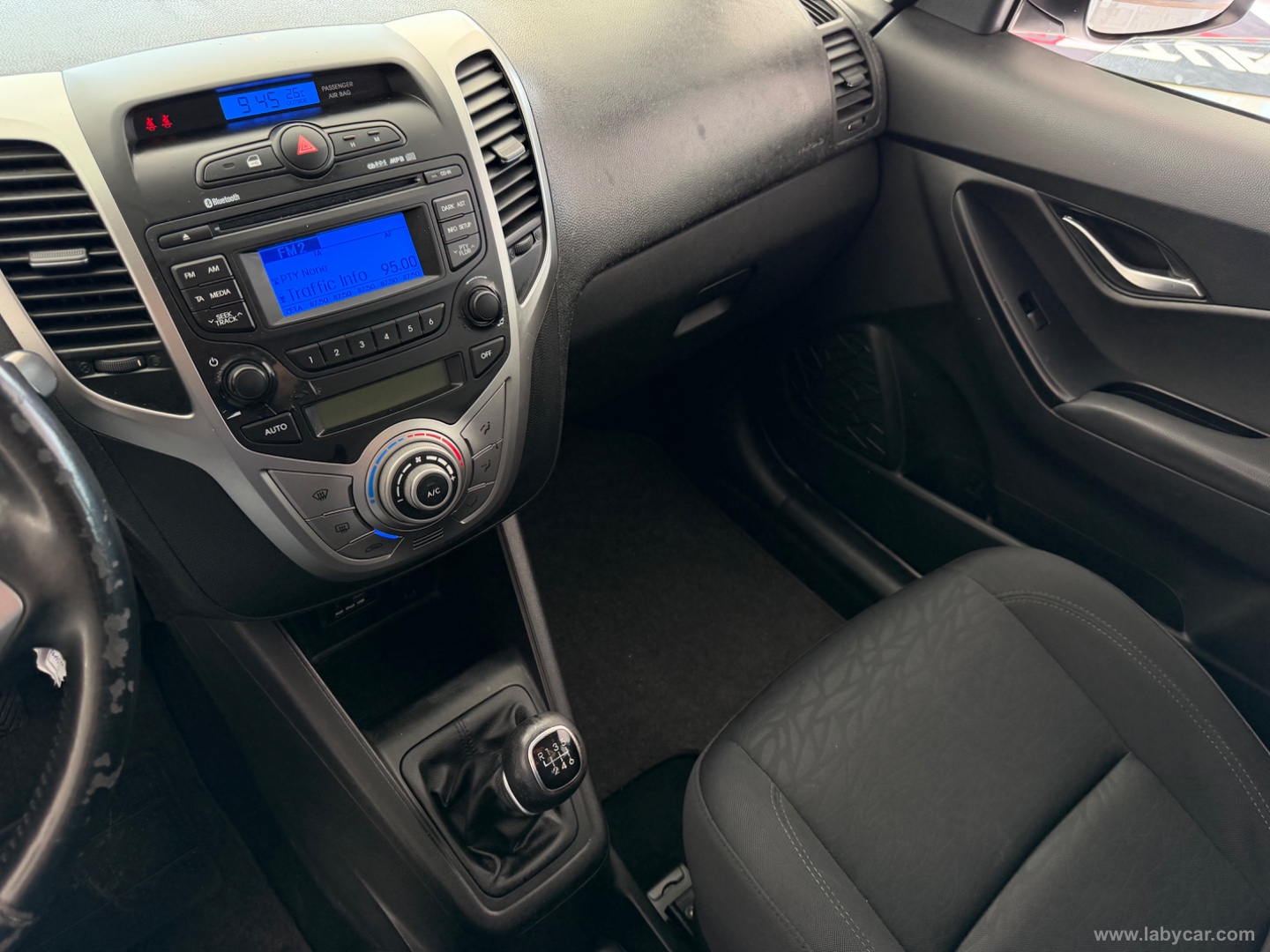 ix20 1.4 CRDI 90 CV Comfort - immagine 11