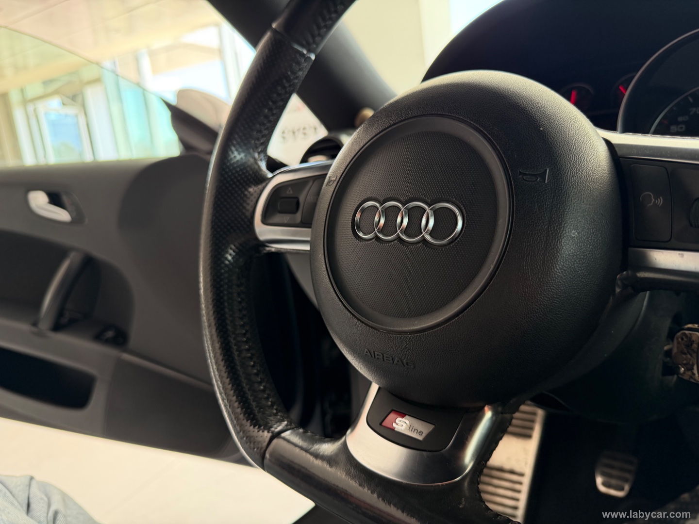 TT Coupé 2.0 TDI quattro - immagine 11