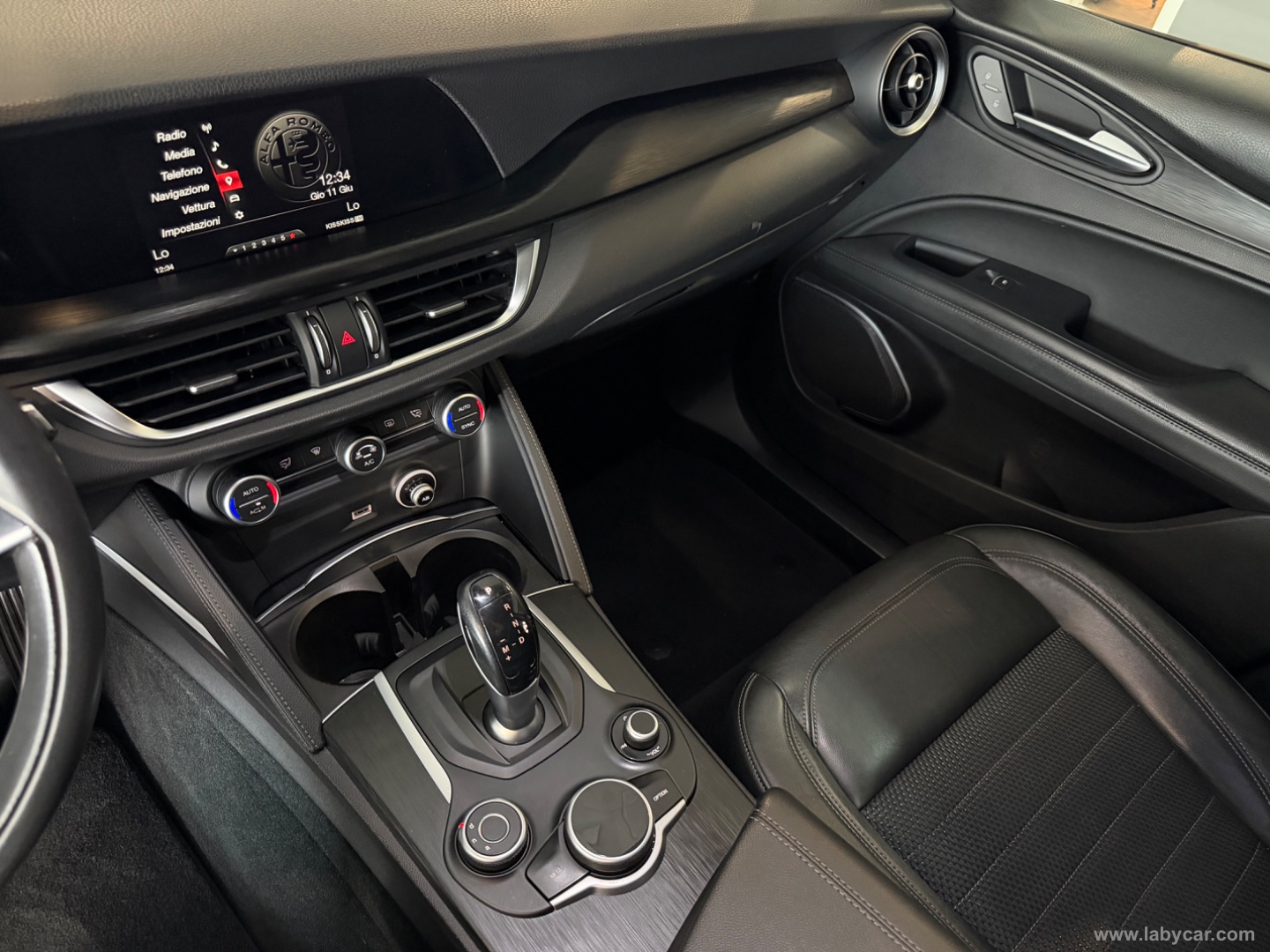 Stelvio 2.2 T.diesel 150CV AT8 RWD Super - immagine 11