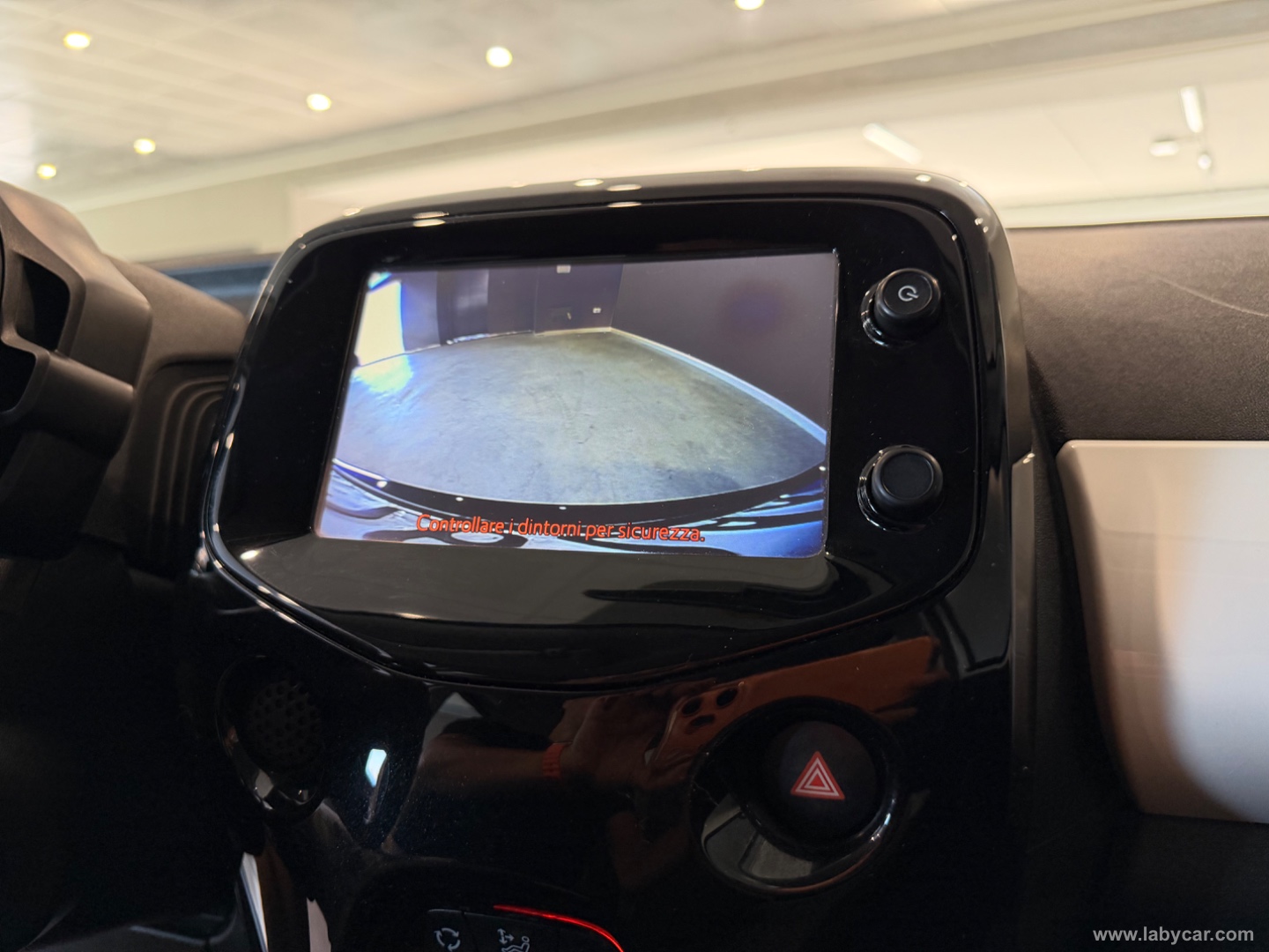 Aygo 1.0 VVT-i 69 CV 5p. x-cite - immagine 11