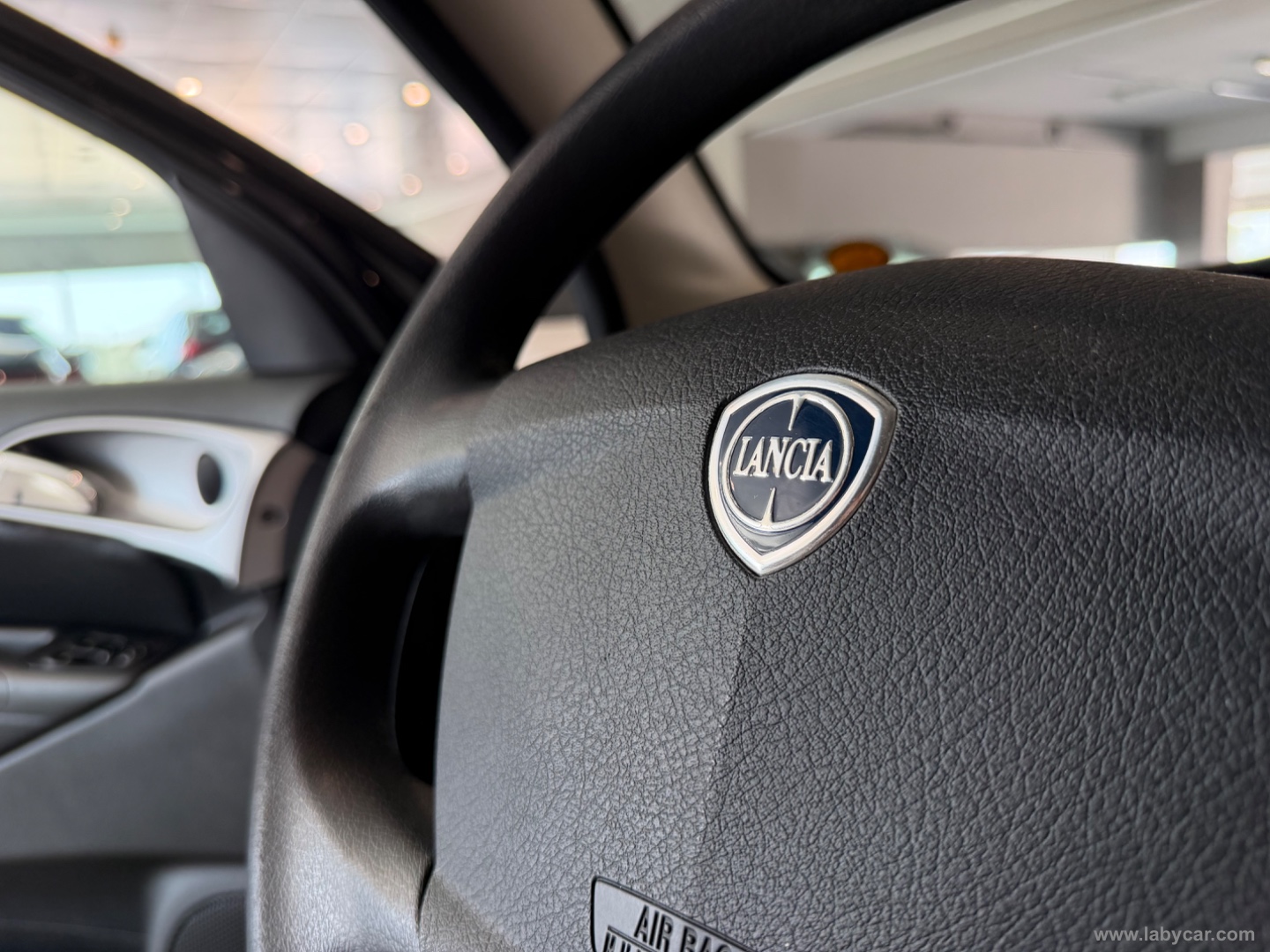 Ypsilon 1.2 Argento - immagine 11