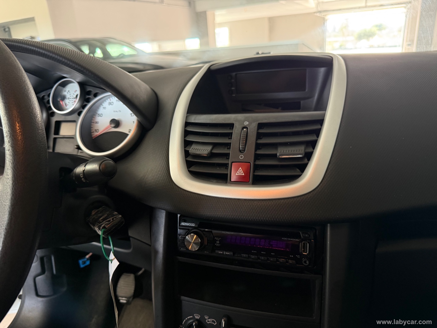 207 1.4 8V 75CV 3p. ONE Line - immagine 11