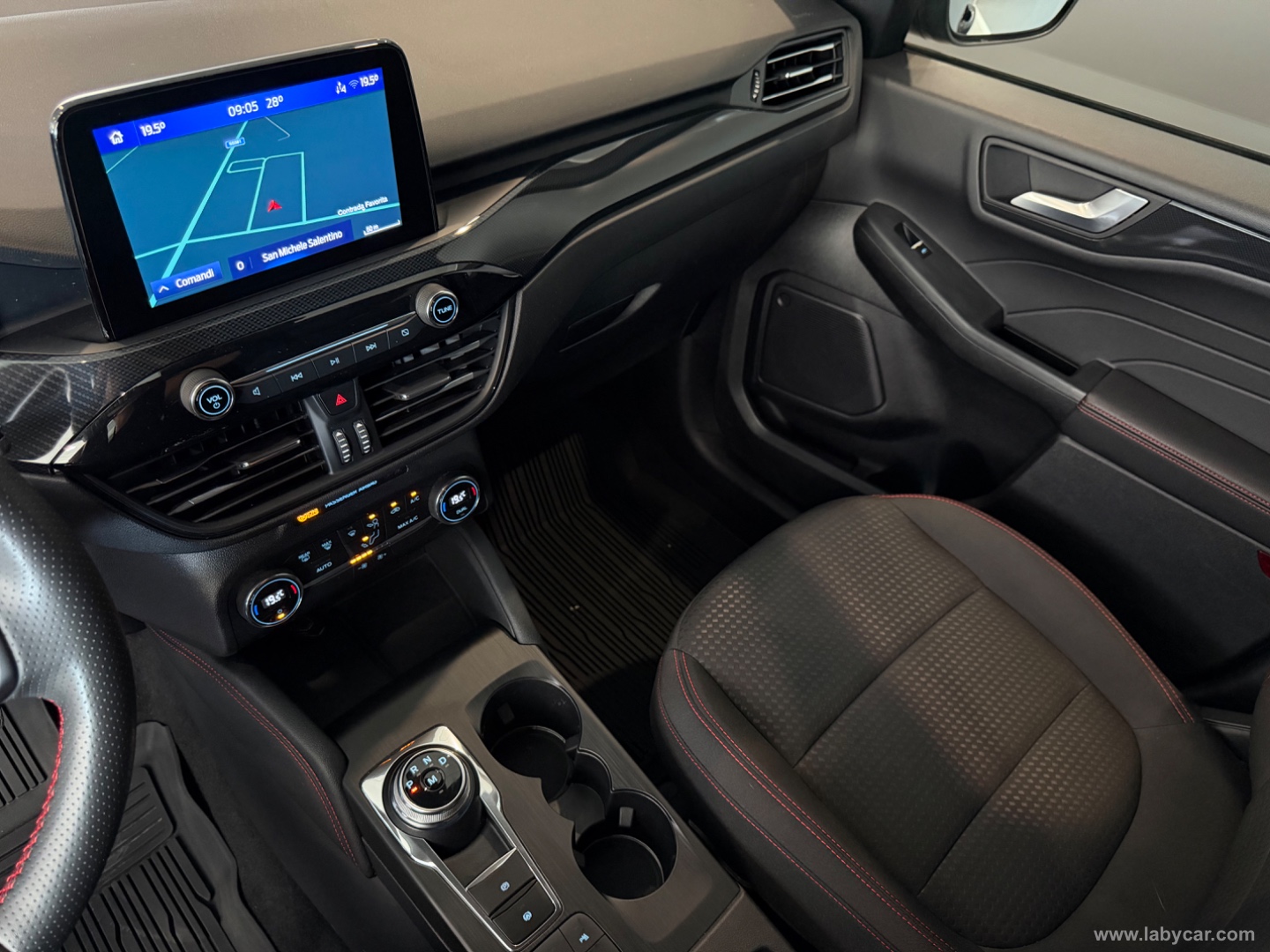 Kuga 1.5 EcoBlue 120 CV aut. 2WD ST-Line - immagine 11