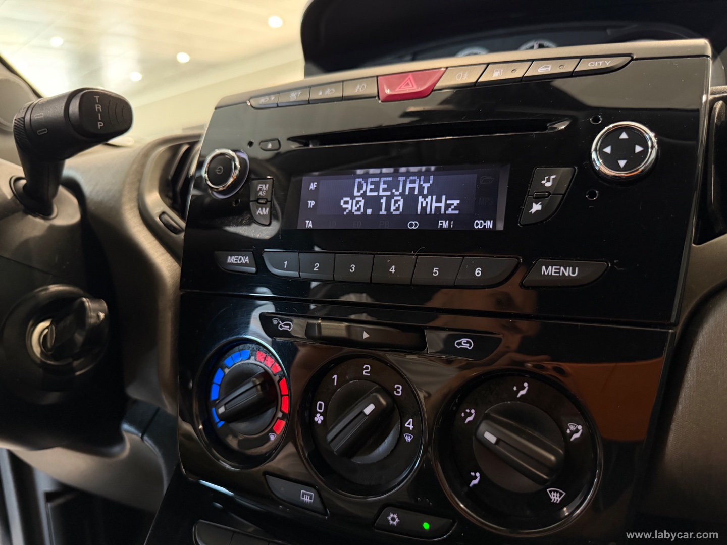 Ypsilon 1.2 69 CV 5p. GPL Ecochic Silver - immagine 11