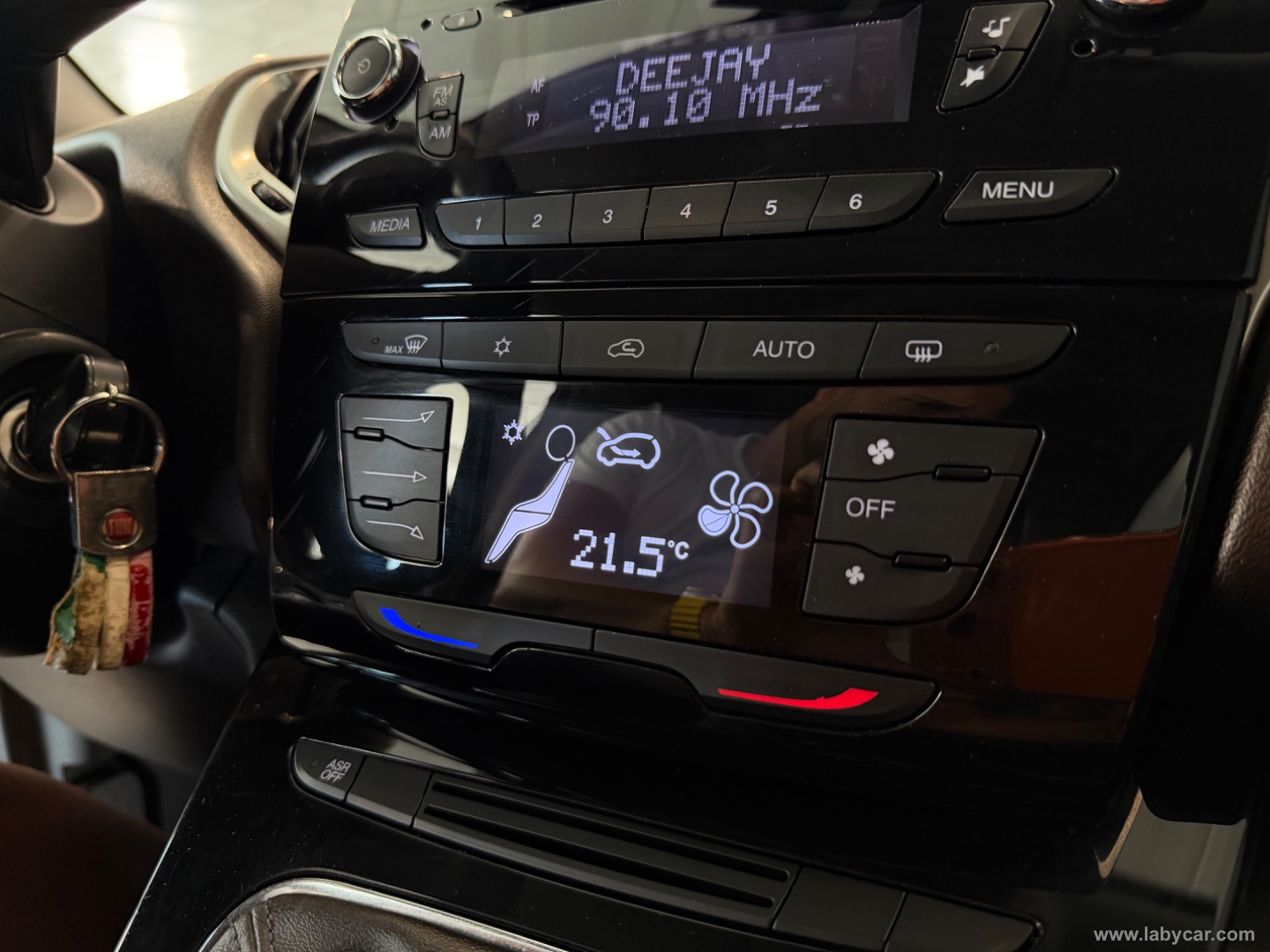 Ypsilon 1.2 69 CV 5p. GPL Ecochic Silver - immagine 11