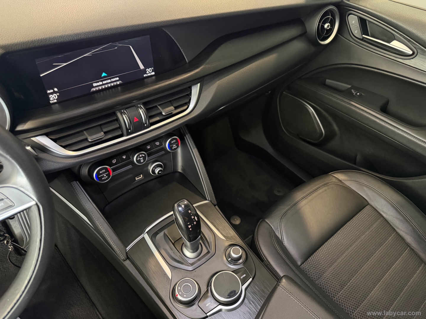 Stelvio 2.2 T.diesel 210 CV AT8 Q4 Super - immagine 11