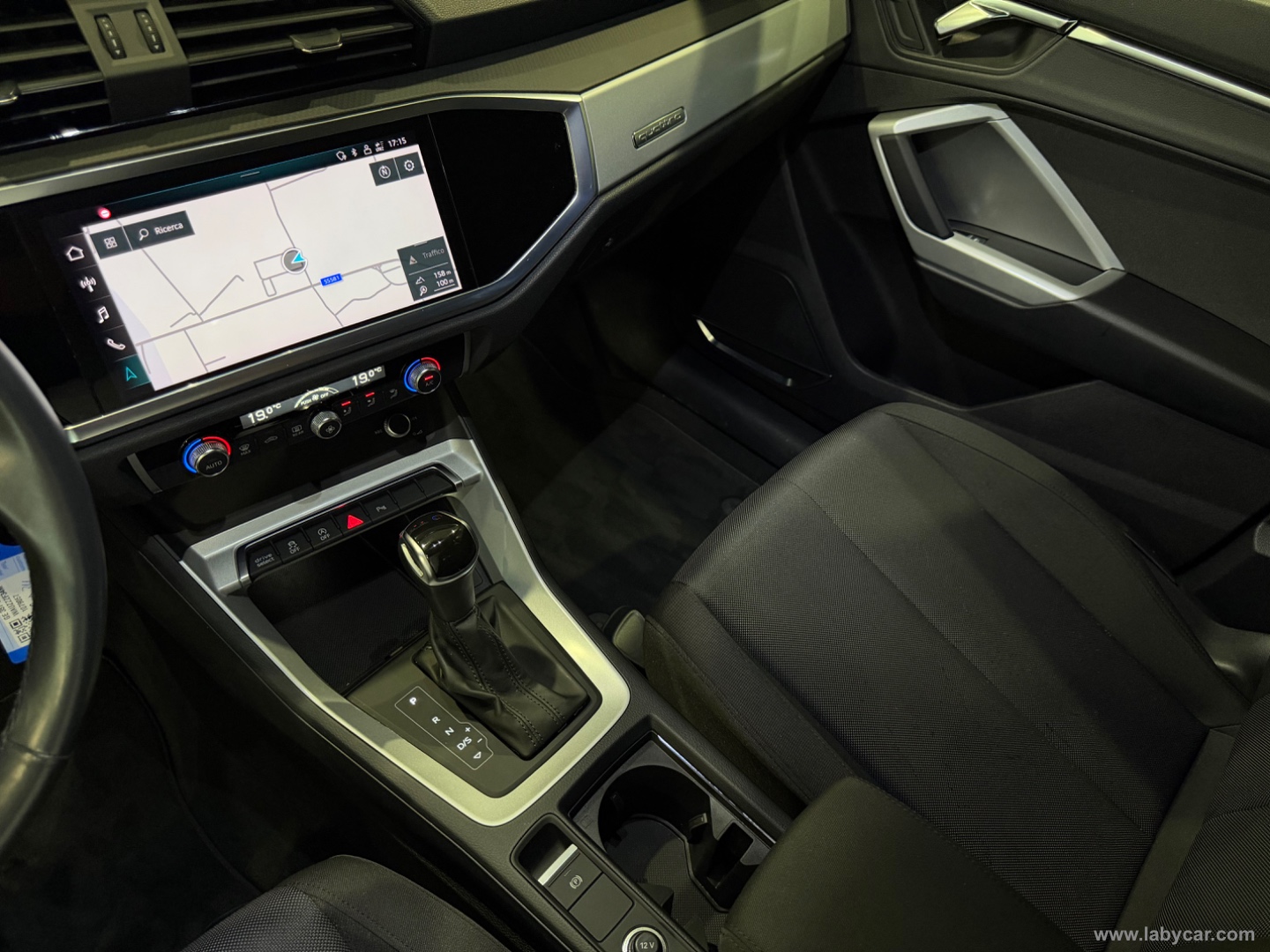 Q3 SPB 40 TDI qu- S tr. Business Plus - immagine 11